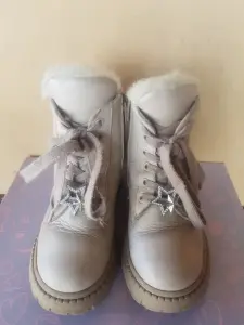 Зимние ботинки для девочки