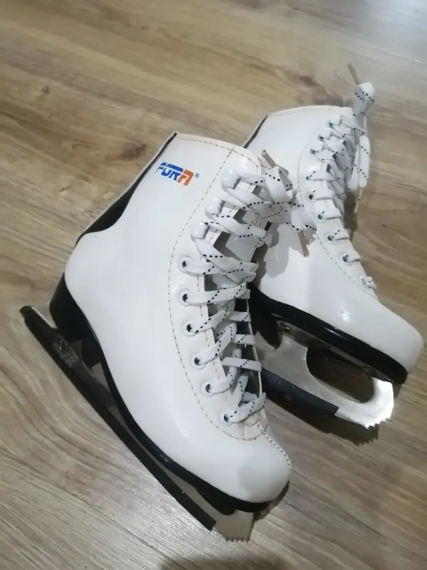 Коньки ледовые, размер 31