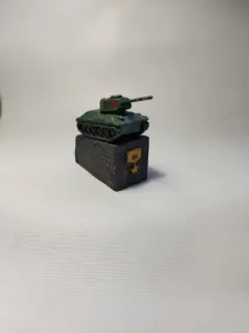 Памятник танку Т-34 у Дома офицеров в Минске.