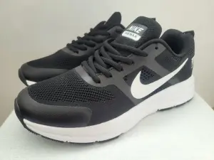 Новые мужские кроссовки Nike