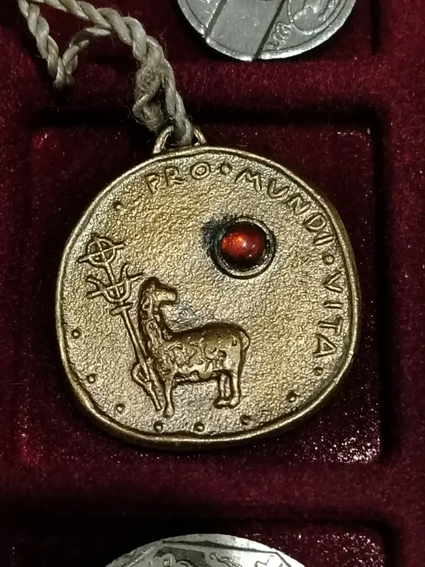 Коллекционирование - Медаль. Евхаристический конгресс в мюнхине 1960 г, бронза - Вся Беларусь - Фото 2 Медаль. Евхаристический конгресс в мюнхине 1960 г, бронза - Вся Беларусь - 234355 - Доска объявлений Kupika.by - Фото 2