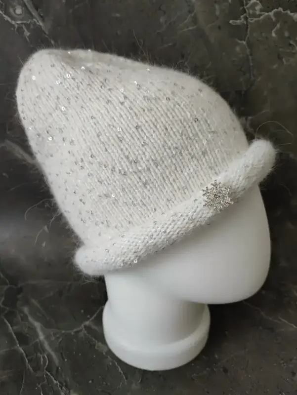 Зимняя бело - молочная шапочка с пайетками. - Вся Беларусь - 234202 - Доска объявлений Kupika.by - Фото 4
