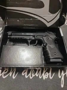 Пневматический пистолет