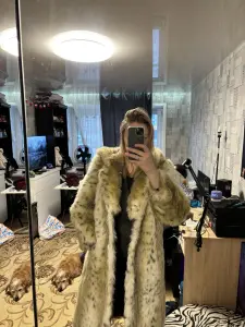 Шуба женская искусственная 48-50 размер