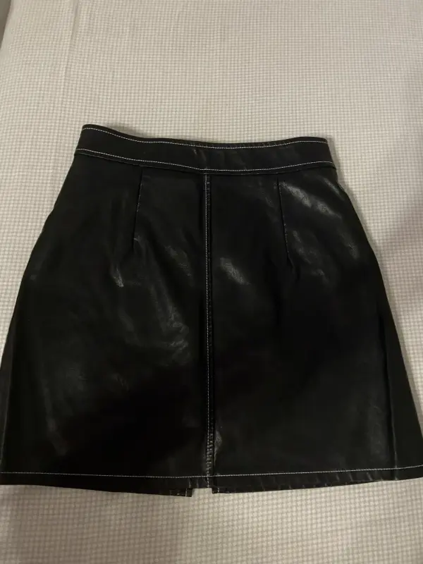Шорты, юбки - юбка кожаная - Вся Беларусь - Фото 2 юбка кожаная - Вся Беларусь - 232395 - Доска объявлений Kupika.by - Фото 2