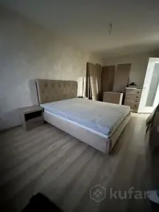 Двуспальная кровать