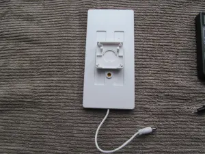 Солнечная батарея подзарядки от видеокамеры 5V, размеры 195х92 мм., разъем 5,5 мм.