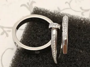 Набор из двух колец,-медицинский сплав (размер 20)