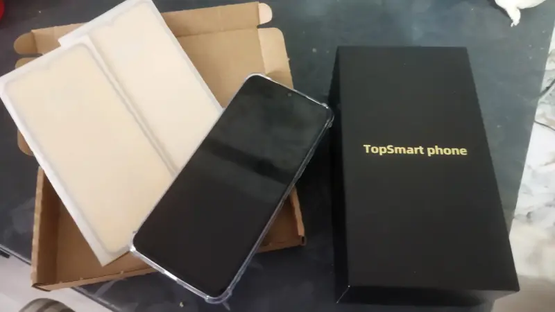 Телефон POCO C65