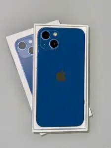 Мобильный телефон