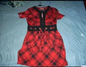 Платье красное