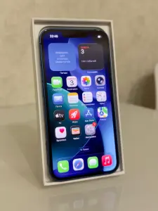 Мобильный телефон