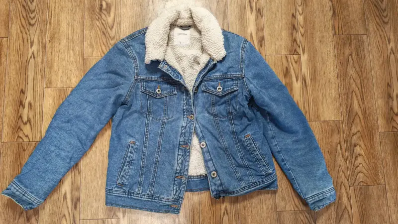 Джинсовая куртка