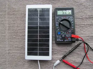 Солнечная батарея подзарядки от видеокамеры 5V, размеры 195х92 мм., разъем 5,5 мм.