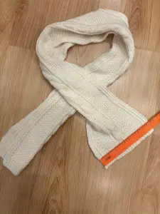 Шарфы белые: акрил и акрил с шерстью