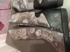 Зимние сапожки р.39 (состояние новых)