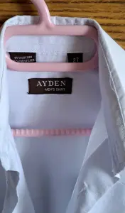 Рубашки белые на мальчика 5-7лет, б.у-2шт