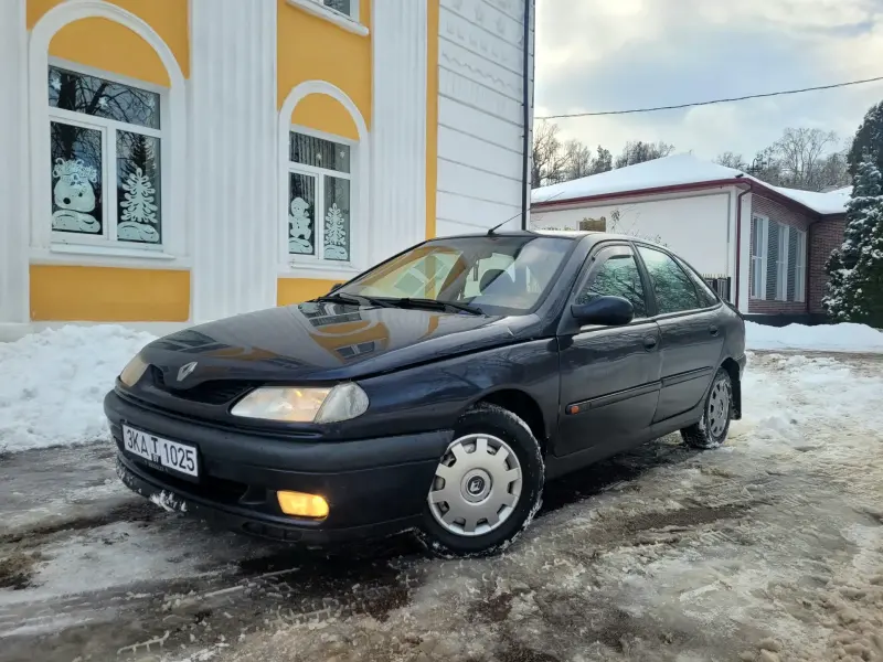 Рено лагуна 1 лифтбек 1.8i