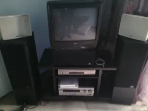 Продам винтажный классический ауди-видео домашний кинотеатр в Минске.