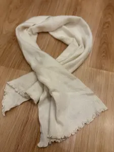 Шарфы белые: акрил и акрил с шерстью