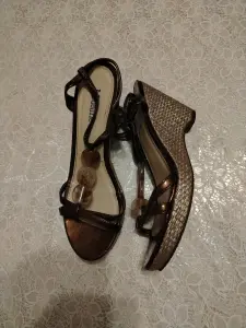 Женская обувь