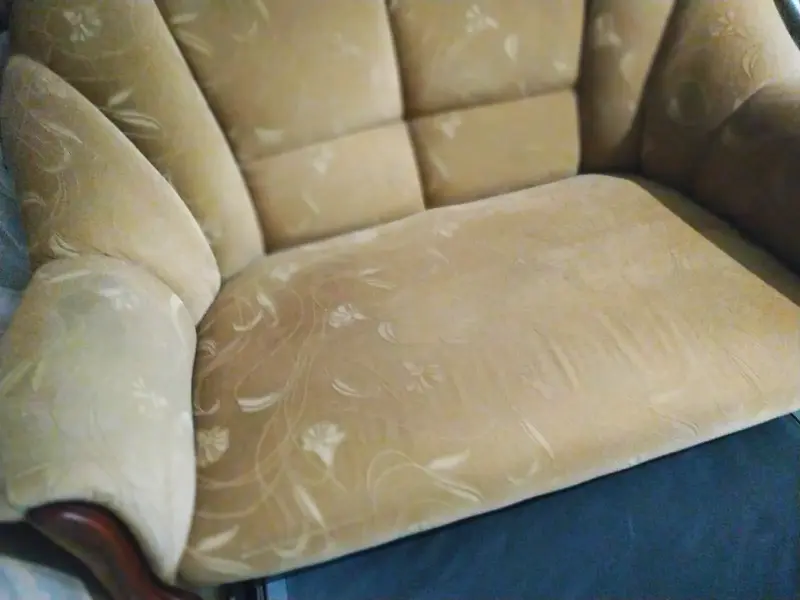 Уютный диван-книжка в отличном состоянии