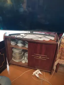 Тумба из красного дерева