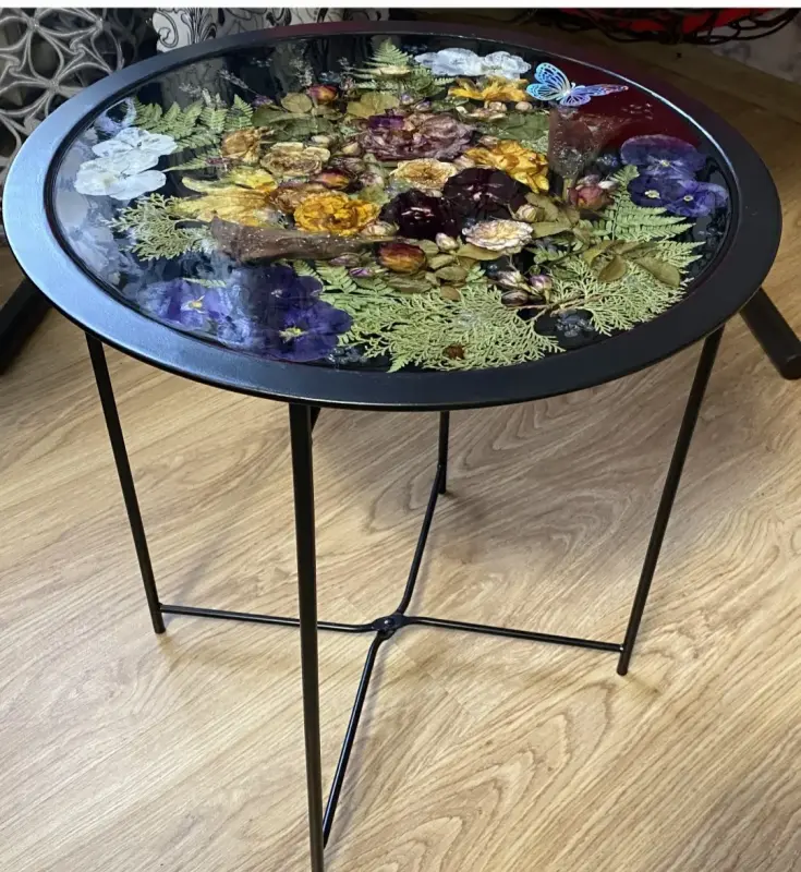 Столик кофейный ручной работы из эпоксидной смолы