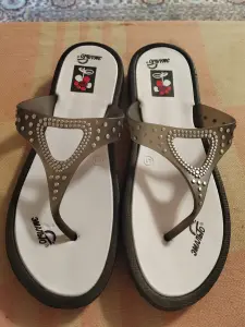 Шлепанцы женские 41р