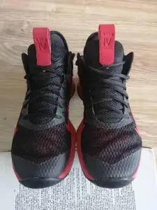 Кроссовки баскетбольные, Nike LeBron Witness 4