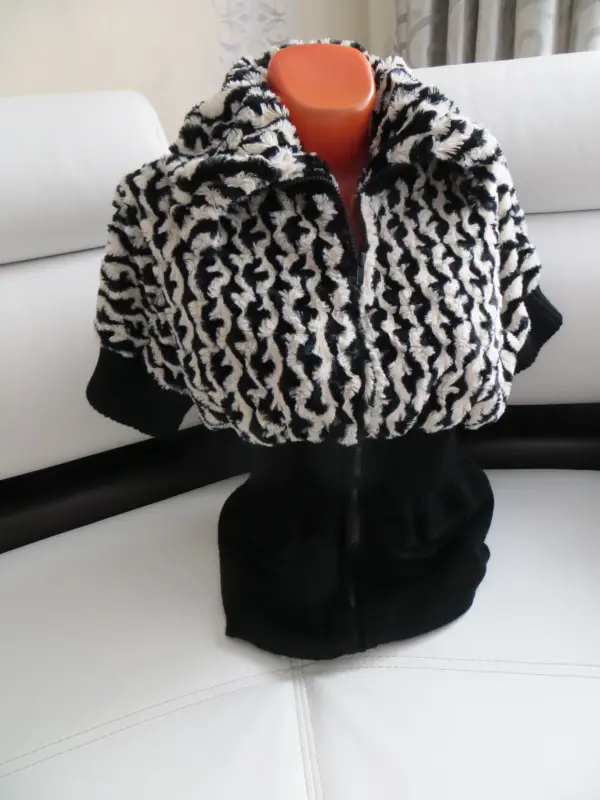 Новая суперская кофточка р.46-48