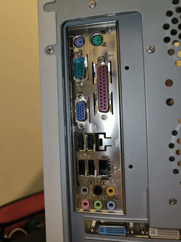 Компьютеры/системные блоки - Компьютер Core 2 Duo 8800 GT Zalman БП 450Вт - Вся Беларусь - Фото 4 Компьютер Core 2 Duo 8800 GT Zalman БП 450Вт - Вся Беларусь - 234313 - Доска объявлений Kupika.by - Фото 4