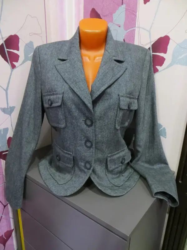 Пиджак р.48-50 (новый)