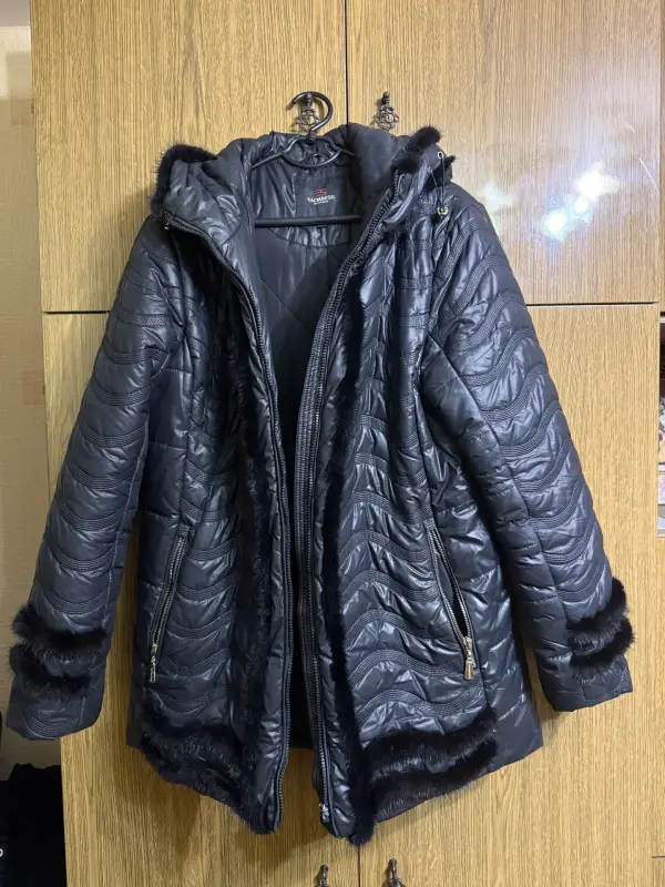 Куртка с отделкой из меха норки, размер 56