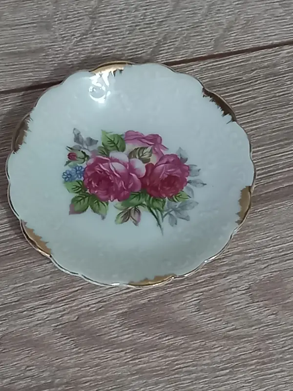 Маленькая тарелочка