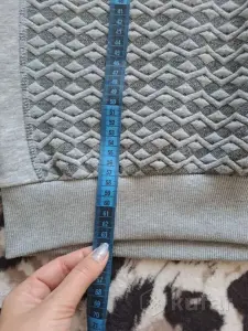 Свитер S (cм.замеры)