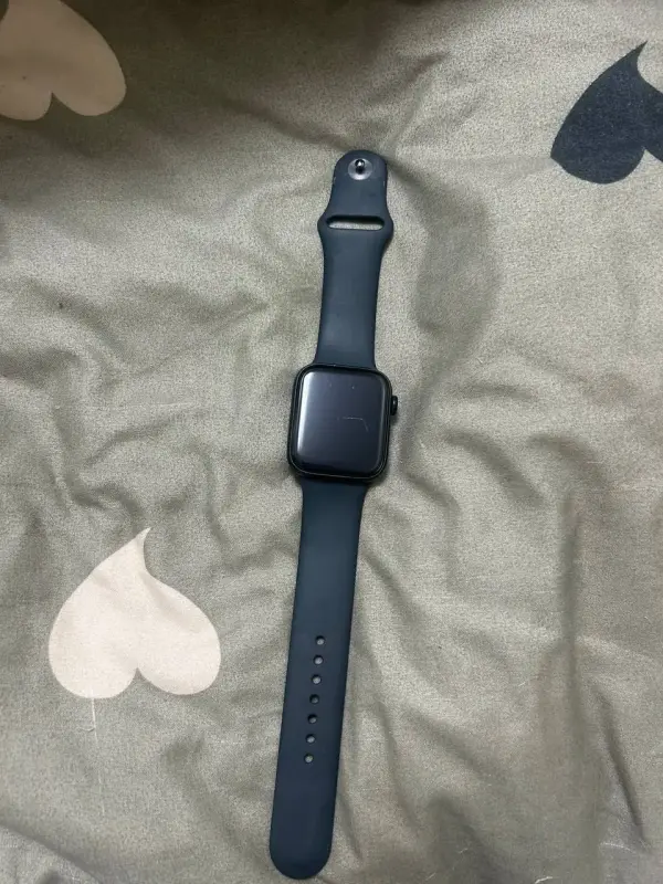 Часы Apple Wats SE