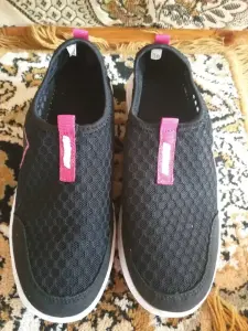 Кроссовки новые, р.36, белые и черные-2пары