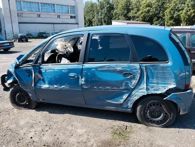 Легковой автомобиль аварийный - Вся Беларусь - 232655 - Доска объявлений Kupika.by - Фото 3