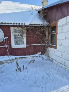 Дом с участком  городской посёлок Большая Берестовица
