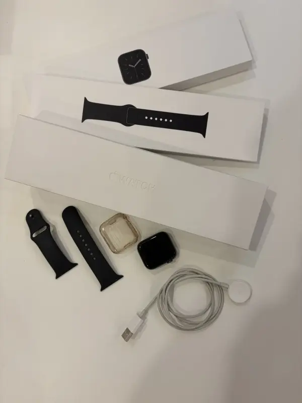 Apple Watch Series 6(44 mm) умные часа