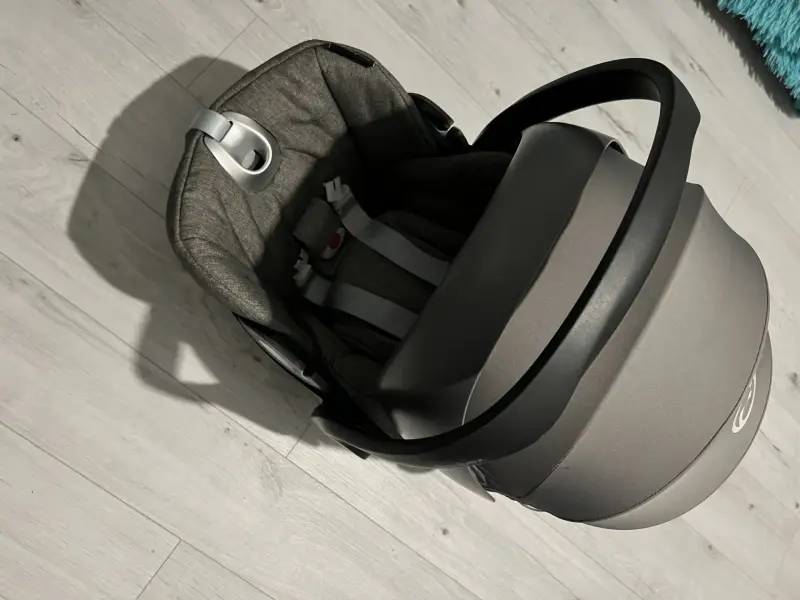 Автолюлька Cybex 2в1 и адаптеры оригинал