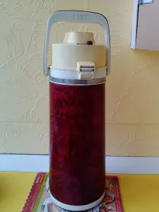 Термос с помпой