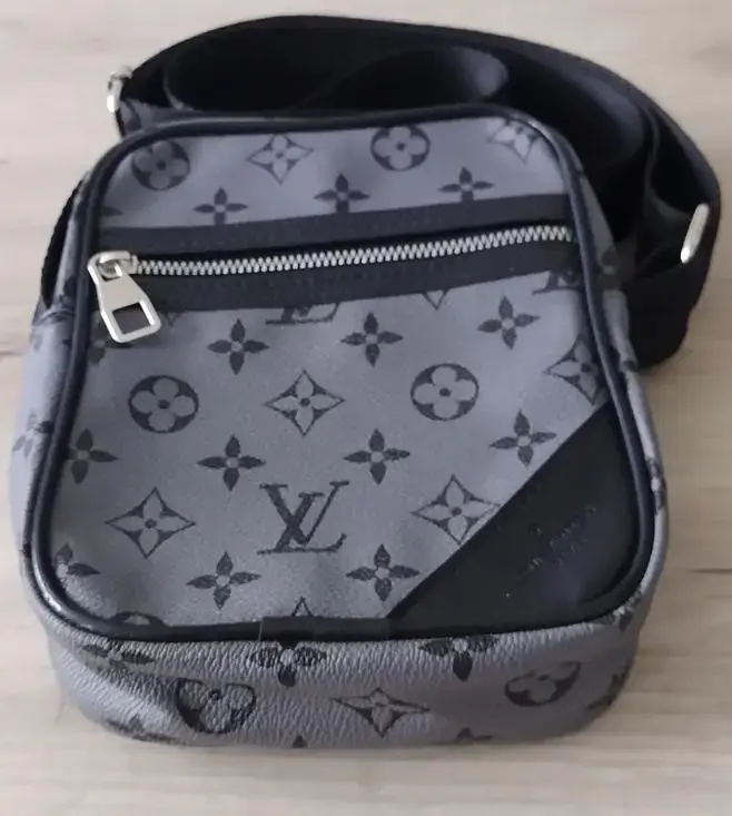 Сумочка LOUIS VUITTON (реплика)