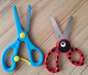 Ножницы детские тупоконечные-2шт, как новые