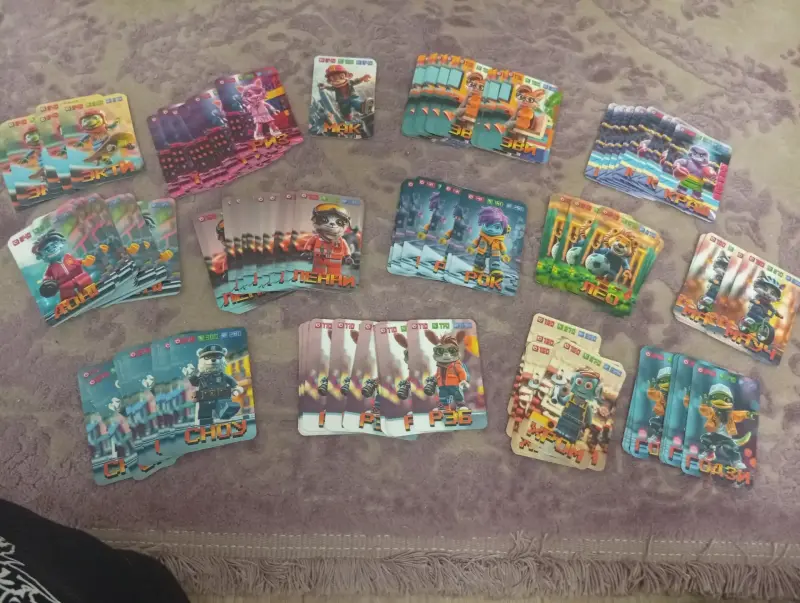 Калекцыоные карточки,игра.