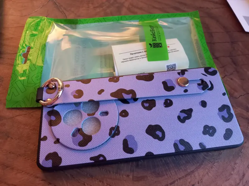 Чехол новый на Realme 14 Pro.