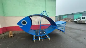 Контейнер, сетка для сбора ПЭТ тары, арт объект