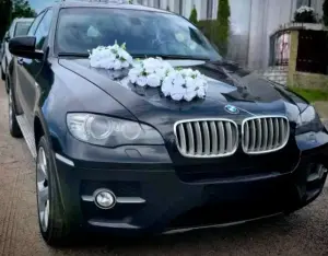 Свадебные украшения на машину