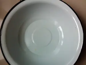 Таз эмалированный